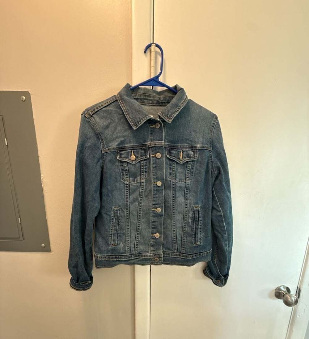 Old Navy Denim Jacket Size M Blue Trucker